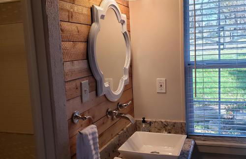 Lake Front cottage - Photo 4