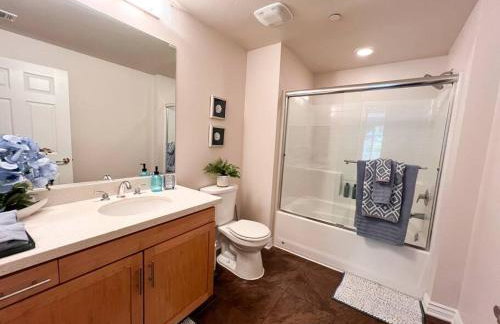 Cozy Apartment in Heart of Encino 104 - Foto 22