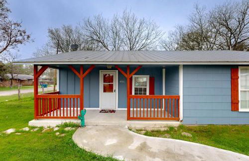 Walk to Medina River Cowboy Cottage with BBQ Pit - Foto 21