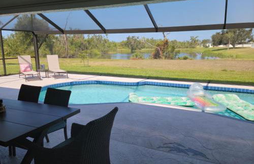 Stunning Sunsets- 3 bedroom 3 bath executive home - Foto 10