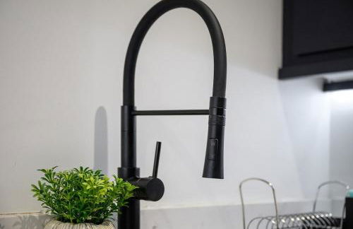 Luxury Apartment Heart of Didsbury - Photo 6