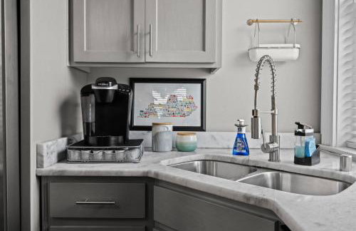 Historic 3-BR Downtown Bourbon Getaway - Foto 55