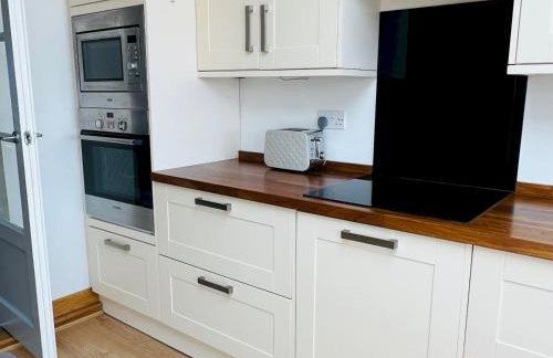 Fabulous Beach Front Holiday Location - Pass the Keys - Photo 27