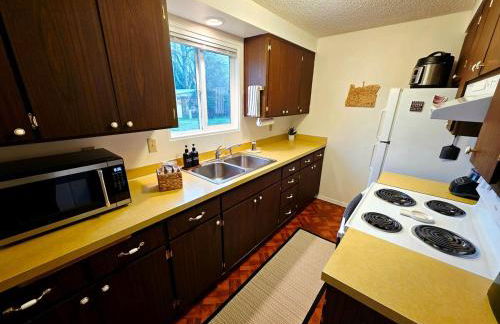 Cozy Luxury - King Bed, Coffee Bar, Sleeps 5 - Foto 6