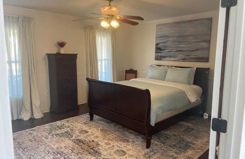 Lrge 5 BR 9 Beds Near DC-Pool, Hot Tub, Gym, Game Rm, Fire Pit - Foto 39