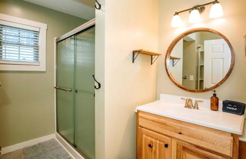 1 Mi to Dtwn Black Mountain Home with Patio and Yard - Foto 14