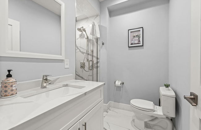 Luxury 2BD 2BA Near Logan Airport and T Station - Foto 34