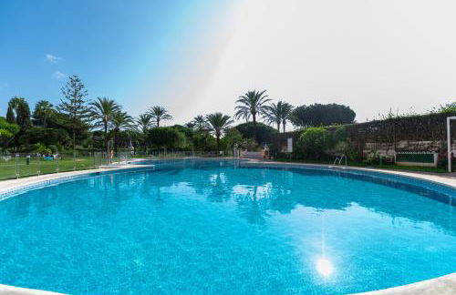 Moderno estudio y piscina a 50 metros de la playa - Photo 16