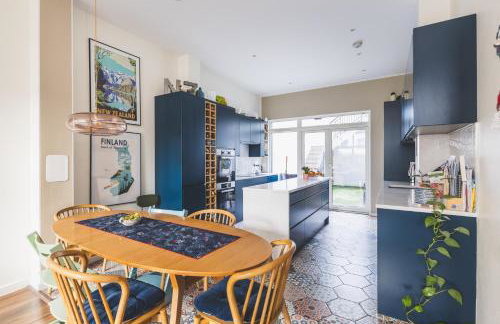 Stylish 4BDR Home Near South Acton With Parking - Photo 2