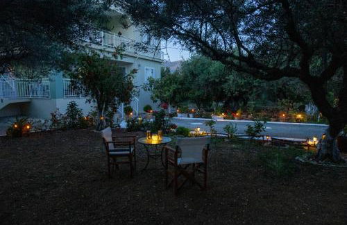 SEA & OLIVES HOUSE - Photo 44