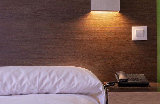 Apartamentos Recoletos - Photo 1