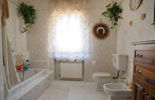 Villa Patti villa con piscina e camino nelle Marche - Photo 22