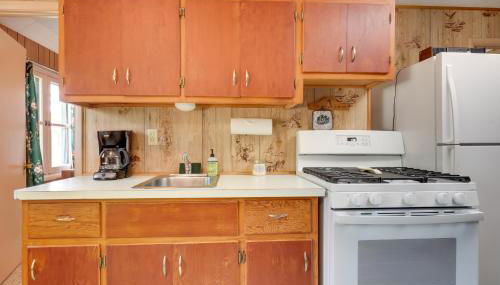 South Twin Lake Cabin with Dock, Steps to Water - Foto 4