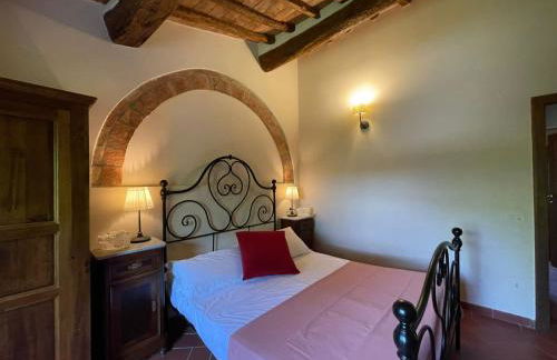 Podere I Sorbi, Spacious Tuscan Villa in Lajatico, Near Pisa & Volterra - Foto 13