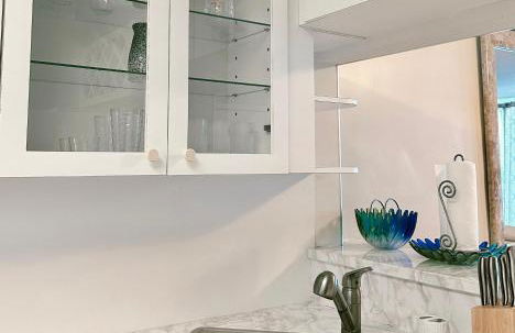 Pavilion Beach Front Apartment with Balcony - Photo 14