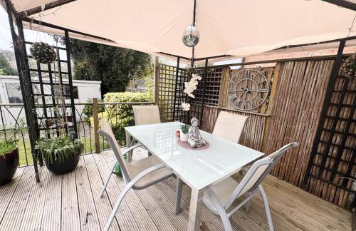 3 Bed with parking, ideal for families - Photo 9