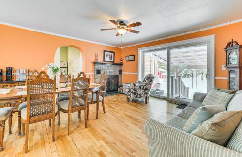 Walk to Lake Huron Beaches Home with Fire Pit! - Foto 7