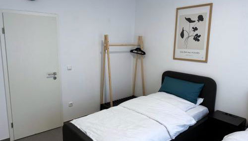 ProStays Apartment in Mönchengladbach - 1 Schlafzimmer - 2 Betten - Foto 3, wardrobe