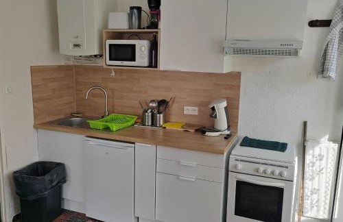 Appart indépendant, 1 lit deux personnes et 1 appoint Piscine Jardin Direct Gare Aéroport et jardin - Foto 34