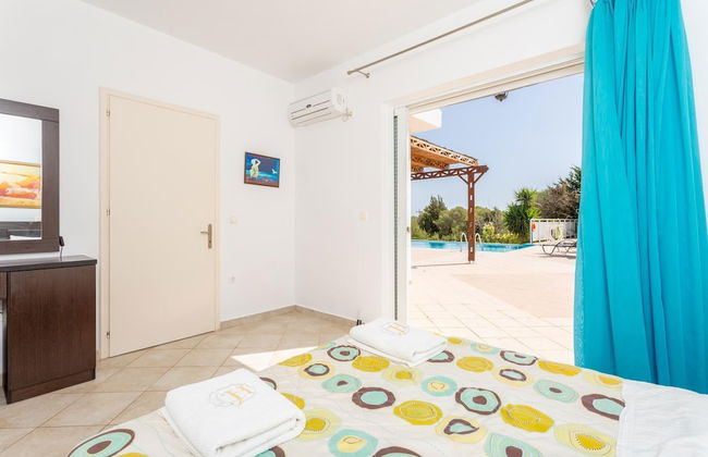 Villa Cherry Large Private Pool Walk to Beach Sea Views A C Wifi Car Not Required - 2180 - Foto 35