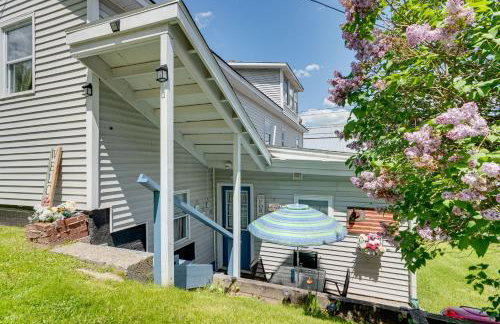 Steps to Crystal Lake Spacious Retreat with Views - Foto 33