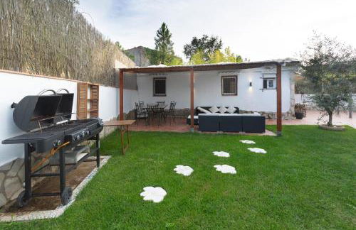 Detached villa for 6 People in Lloret de Mar with comunal Outdoor swimming pool - Foto 1