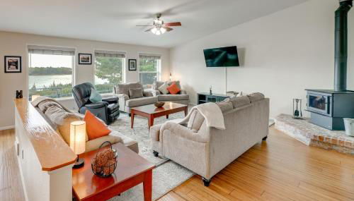 Private Beach, Deck and Grill! Siuslaw River Getaway - Foto 3