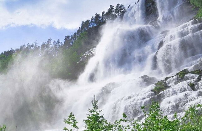 Ferrovia Flam, crociera Nærøyfjorden e punto panoramico Stegastein - Foto 4
