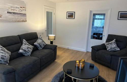 2-Beds Sleeps 4 w Parking 15 mins to St Andrews - Foto 5