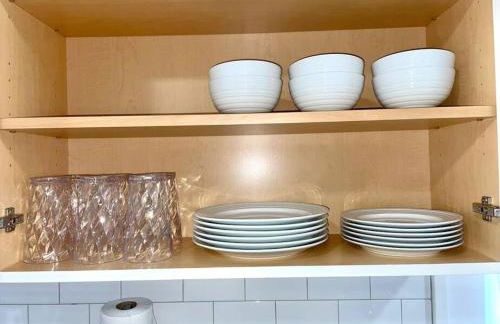 CHERRY STREET LUXURY- SHOPPING-DINING-BY DOWNTOWN AND HOSPITALs - Foto 4