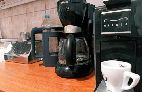 The House Thessaloniki - Charming Central with Private Courtyard - Easy Parking - 300m from University - Foto 15