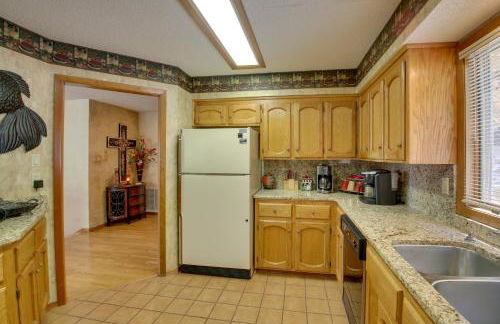 Lake Ouachita Vacation Rental with Community Pool - Foto 10