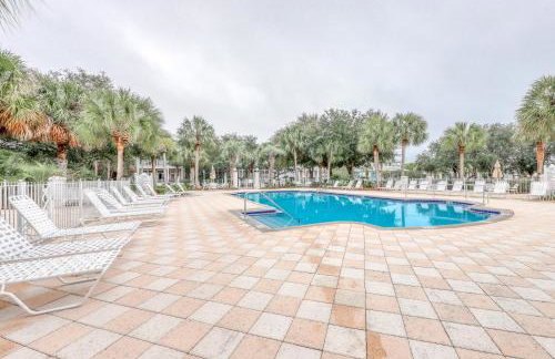 Carillon Beach condo with WiFi balcony pool and beach access - Foto 11