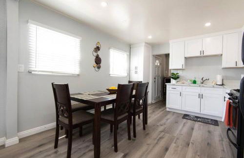 Lovely 2bedroom condo with free parking on premise - Foto 24