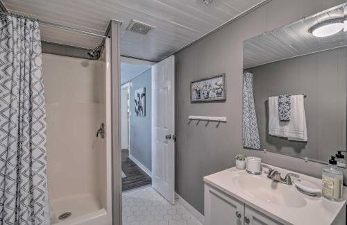 Damascus Cottage with Fire Pit - 1 Mi to Trails - Foto 16