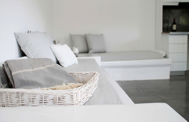 OW Andros - Luxury Suites - Photo 16