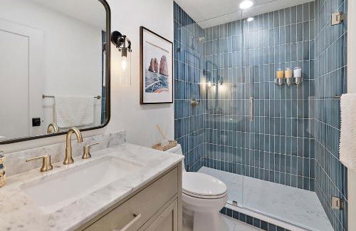 The Augustine - Steps to Downtown w King Bed - Foto 5