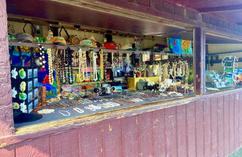 Beachfront 1 Bedroom Condo with Private Beach, Pool, Hot Tub - Foto 12