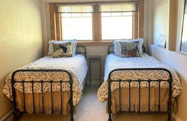 Charming Stratton Ski House Walk to Slopes - Foto 17