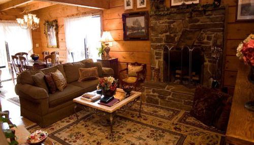 Family Cabin Vacation Getaway with Waterfall Views in Northwest Arkansas - Foto 4