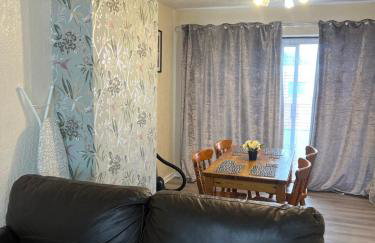 Five Oaks House- Entire 3 Bedroom House for Family & Contractors with up to 5 sleep- NO PARTIES ALLOWED - Foto 11