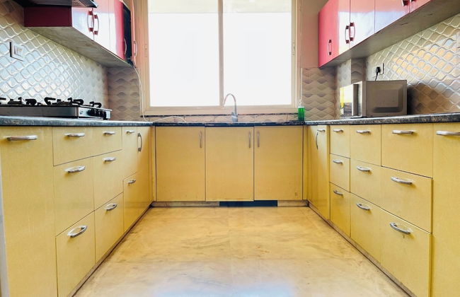 BedChambers Service Apartments Sector 38 - Photo 10