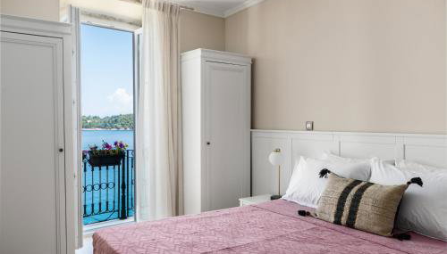 Fotiadis Family Luxury Suites by Konnect - Foto 4, wardrobe