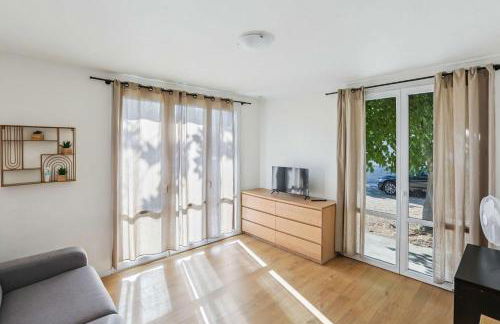 LX135 Studio proche centre-ville & parking gratuit - Photo 1