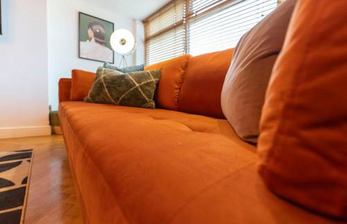 Stunning Bishop Auckland House with 5-bedrooms & 8 Beds Sleeps 12 with Free Parking by PureStay - Foto 17