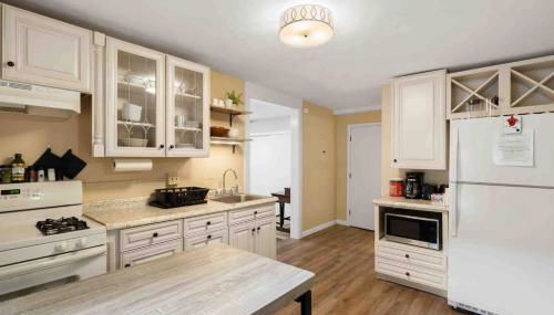 Lovely Downtown Oasis Near Hospitals, Colleges, and Beaches - Foto 4