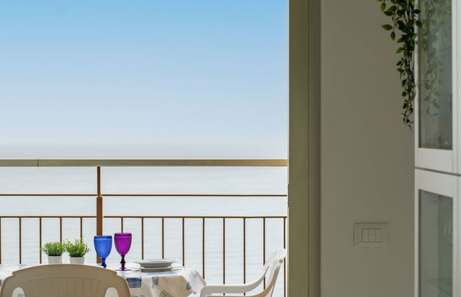 2 bedroom Apartment in Ventimiglia - Photo 4