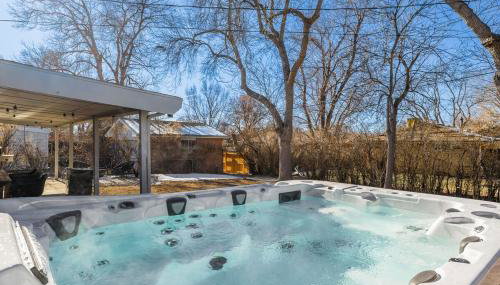 Huge Hot Tub, Theater Room, Family Friendly Oasis - Foto 2