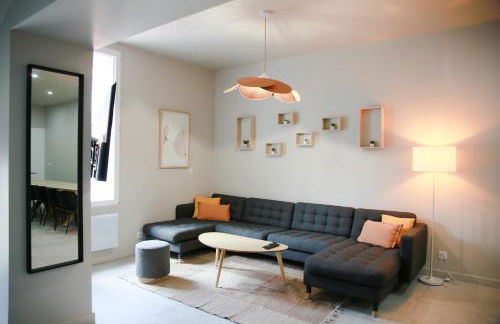 MAISON LE GRATTE CIEL - séminaire ou famille, salle de réunion, 8 chambres Clim, Jardin & Salle de sport - Foto 2