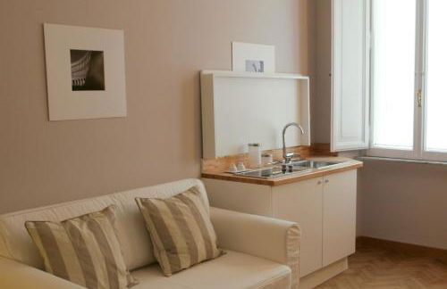 Roman Suite - Photo 17